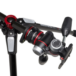 Kit comprenant : 1x trépied 3 sections carbone (MT055CXPRO3) + 1x QR Catcher (MVAQR) + 1x Rotule 3D Pro (MHXPRO-3W) Manfrotto